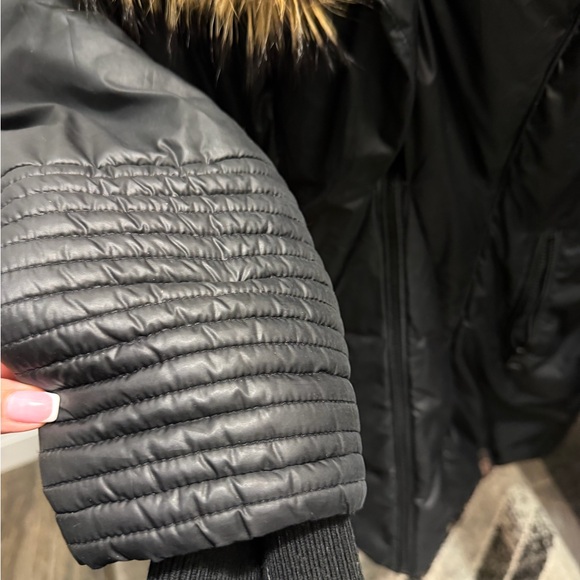 RUDSAK Women's Black Leather Jacket with Textured Detail - Picture 3 of 3